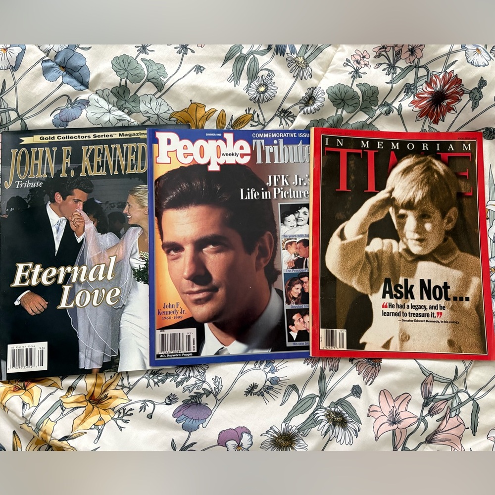 Vintage 1999 John F Kennedy Jr. Magazine - Excellent condition